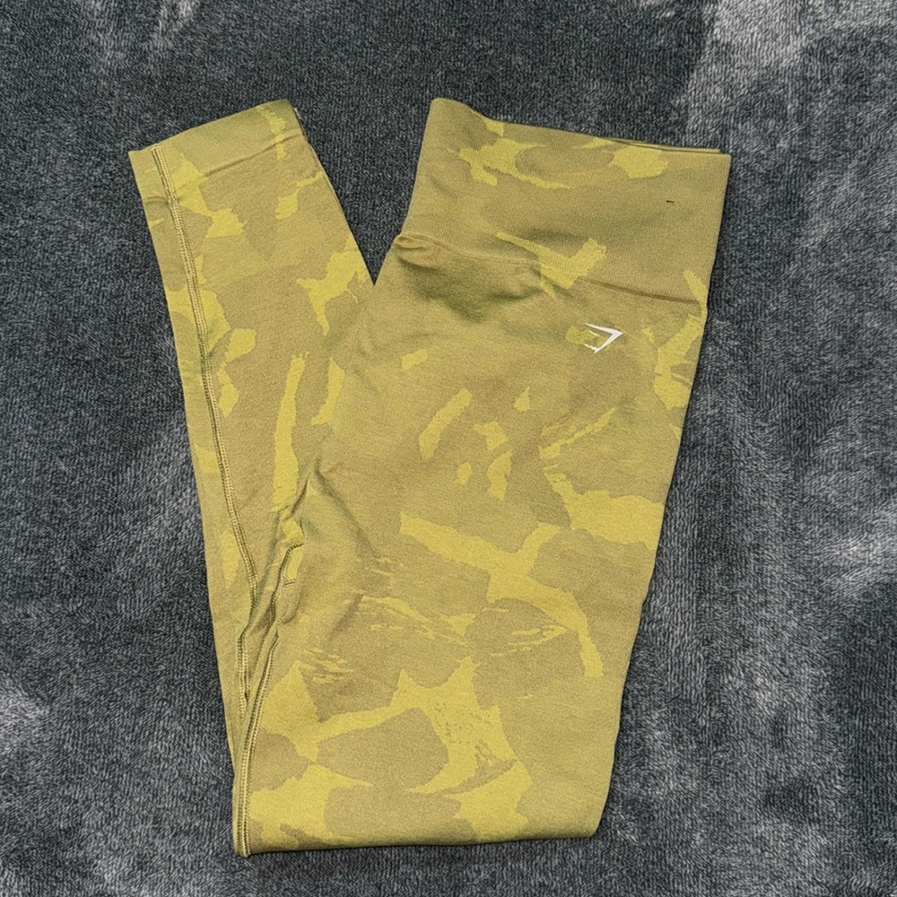 GymShark ADAPT CAMO SEAMLESS LEGGINGS
